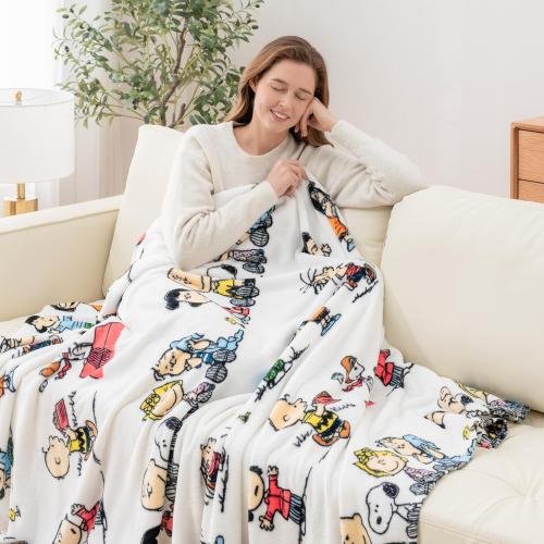 Berkshire VelvetLoft Peanuts Snoopy Cute Character Plush Throw Blanket, Peanuts Gang, Throw (55 x 70)