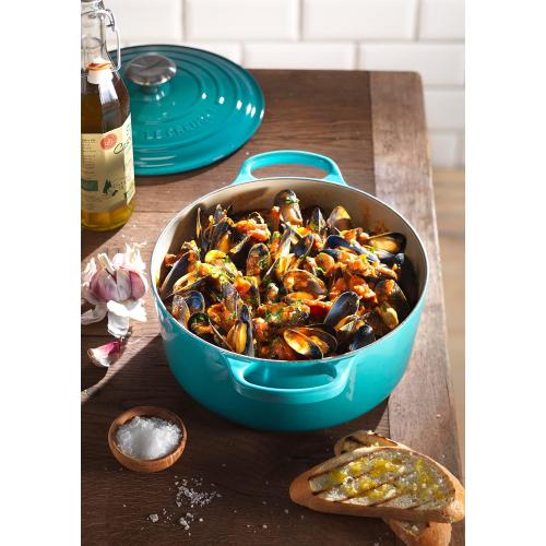 Le Creuset Enameled Cast Iron Signature Oval Dutch Oven, 6.75 qt., Caribbean