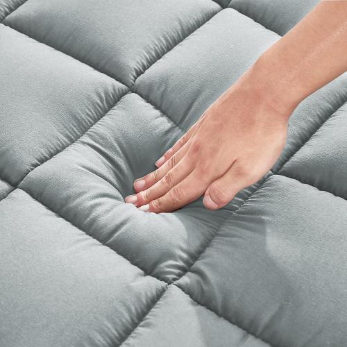 Mattress Pad - Soft and Breathable Mattress Protector Cover - Pillow Topper with Stretches to 18” Deep Pocket Fits Up to 8”-21” Cooling Bed Topper (Light Gray, Queen)