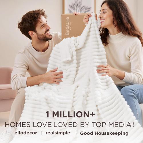 Bedsure White Throw Blanket for Couch - GentleSoft Cozy Blanket for Women, Cute Fleece Throws for Girls, Room Home Dorm Decor, Birthday Gifts for Women Men Mom Teacher Gifts, Off White, 50x60 Inches