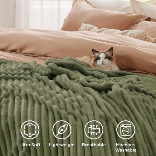 Bedsure GentleSoft Cypress Fleece Twin Blanket for Couch - Cozy Soft Blankets for Women, Cute Small Throws for Girls, 60x80 Inches