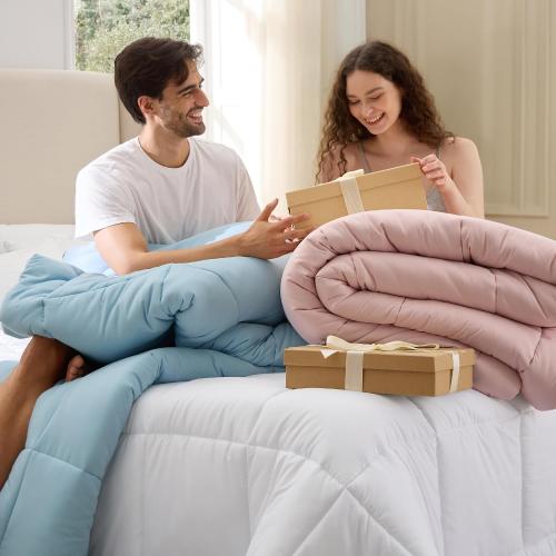 Bedsure Comforter Duvet Insert - Quilted Comforters Cal King Size, All Season Duvet, GentleSoft Down Alternative Bedding, with 8 Tabs, Gifts for Women/Men, White,Alaskan King 130x120 Inches