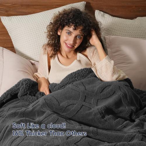 Fleece Blanket King Size for Bed, 510GSM Fleece Lightweight Yet Warm Blanket, No Shed No Pilling, Tufted Jacquard Cozy Thick Bed Throw for Home Decor Christmas, Dark Grey