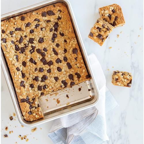 Nordic Ware Natural Aluminum Commercial Cake Pan with Lid, Rectangle Pan with Lid Silver, 9 x 13        6 Enameled Cast Iron Skillet Light Gray - Figmint™: Even-Heating, Oven-Safe, Hand Wash, Non-Induction Compatible Sage Green (item chipped)