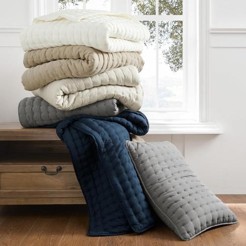 White  Size California Cal King Size Quilt Bedding Sets with Pillow Shams, Oversized Lightweight Soft Bedspread Coverlet, Quilted Blanket Thin Comforter Bed Cover, 3 Pieces, 116x106 inches