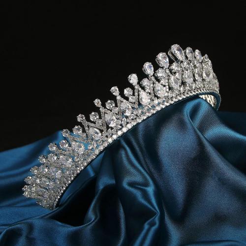 QXMYOO Vintage Women Wedding Tiaras Silver Cubic Zirconia Pageant Crowns Sweet 16 Birthday Prom Party Quinceanera Crowns Bridal Hair Accessories (Silver)