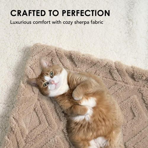 EVERGRACE Jacquard Boho Sherpa Fleece Throw Blanket for Couch, Super Soft Cozy Fuzzy Plush Blankets for Winter, Reversible Thick Warm Blanket for Bed, Sofa, Living Room, Khaki Tan, 60 x 80