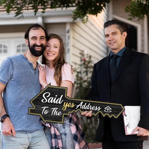 JarThenaAMCS 2 Pcs Extra Large Real Estate Sold Sign Double Sided Social Media Photo Props Wood House and Key Shaped Decor for New Homeowners Closing Gift Agent Supplies (Black, White)