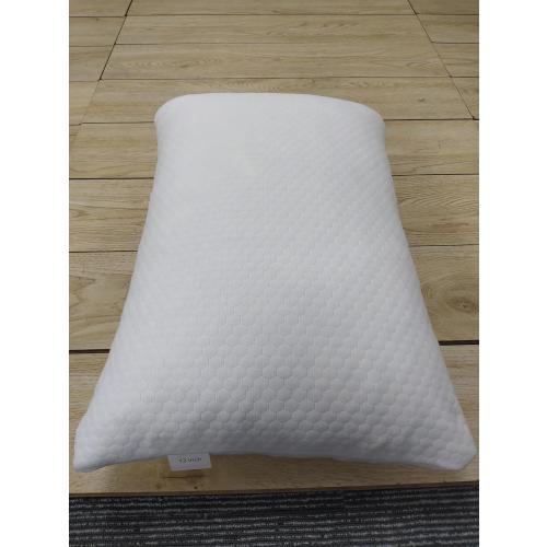 33.in x 16 in x7.5in 85.1 cm x 40.6 cm x 19.1 cm