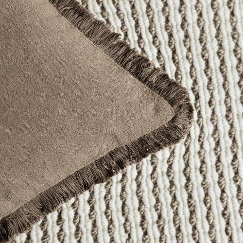 Color Green Foindtower Set of 2 Decorative Linen Fringe Throw Pillow Covers Cozy Farmhouse Boho Cushion Cover with Tassels Soft Accent Pillowcase for Couch Sofa Bed Living Room Home Decor 20×20 Inch