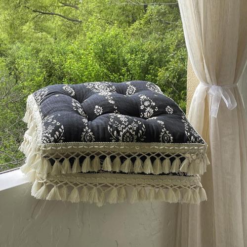 Set of 2 Floral Printed Chair Pads with Tassels Cotton Linen Square Chair Cushions Seat Cushion for Living Room Kitchen and Officewooden Chair (Black)