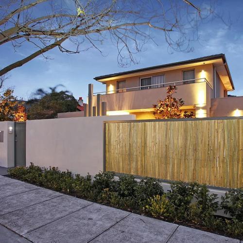 Natural Bamboo Slat Screening, 4ft x 13ft Bamboo Fence Panel | Ideal for Garden Privacy Screening and Indoor or Outdoor Use (Approx. 1.2m x 4m)