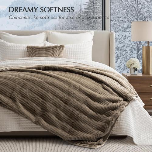 EVERGRACEHOME Ultra Soft Faux Fur Throw Blanket for Couch, Luxury Sculpted Texture Faux Blanket for Bed, Fluffy Thick Plush Warm Fuzzy.