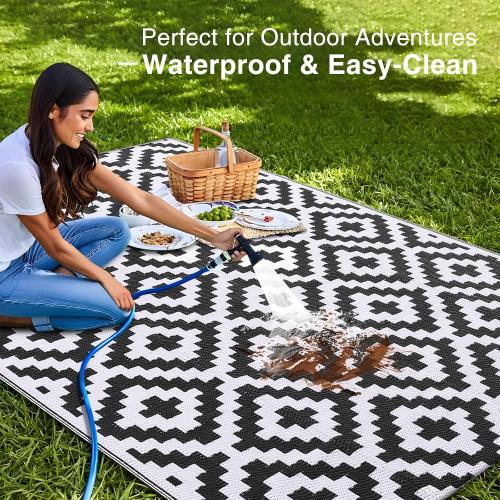 Waterproof Outdoor Rug 5x8 ft, Outdoor Plastic Straw Rug for Camping, RV Mat Outside, Indoor Outdoor Carpet for Porch, Deck, Backyard, Balcony, Picnic, Black & White