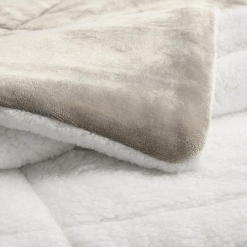 Amazon Basics Lightweight Microfiber Comforter Set 3 Pieces Duvet Cover Set With Zipper Closure, Queen, Taupe, Solid