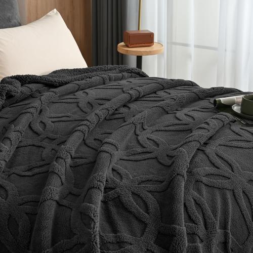 Fleece Blanket King Size for Bed, 510GSM Fleece Lightweight Yet Warm Blanket, No Shed No Pilling, Tufted Jacquard Cozy Thick Bed Throw for Home Decor Christmas, Dark Grey