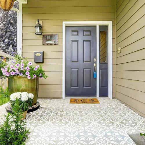 ‼️may be missing items or even stains ‼️Zonon 4 Pcs 18 Inch Reusable Moroccan Tile Stencil for Wall Floor | Large floral tile stencils for wall and floor painting,reusable, easy to clean.Ideal for DIY projects, concrete, and plaster.