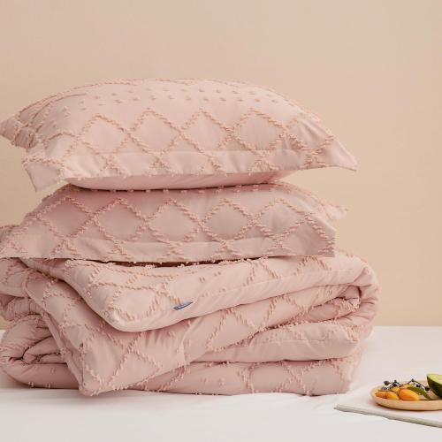 Bedsure Queen Comforter Set - Coral Pink Comforter, Boho Tufted Shabby Chic Bedding for Kids, 3 Pieces Vintage Farmhouse Bed Set for All Seasons, Fluffy Soft Bedding with 2 Pillow Shams