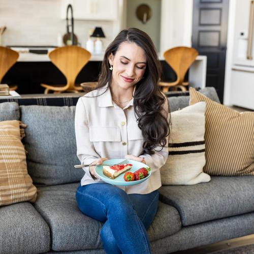 Grow Forward Premium Wheat Straw Dessert Plates - 8 Inch Reusable Hard Plastic Plates Set of 8 - Unbreakable Microwave Safe Plates for Dinner, Camping, RV, Outdoors, Patio, Kitchen Dishes - Tropical