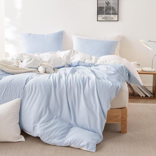 Wake In Cloud - Striped Comforter Set, Ticking Stripe Vertical Pinstripe Neutral Farmhouse Pattern Printed, Soft Lightweight Bedding, Blue White, King Size