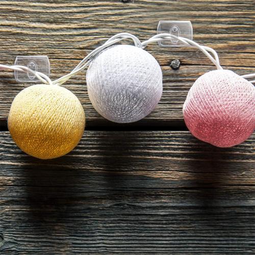 Tatuo 60 Pieces Mini Decorating Hook Clips Light Hook Clips for String Lights Multi Function Decoration Hanging Clip for Home School Outdoor(Clear)