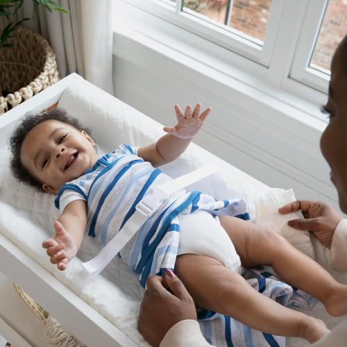 REGAlOSummer by Ingenuity Contoured Changing Pad – Includes Waterproof Changing Liner and Safety Fastening Strap with Quick-Release Buckle