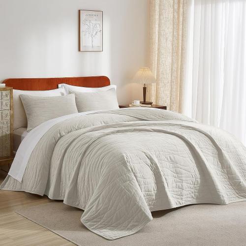 ‼️COLORS MAY VARY‼️Velvet Quilt Queen Comforter Set, Lightweight Soft Quilts Queen Size, Bedspread Coverlet with 2 Matching Pillow Shams, Velvet Comforter Bedding Set for All Season (Off-White, Wave)