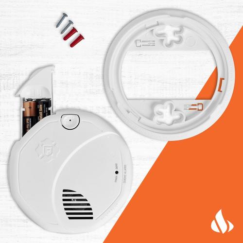 First Alert SM500V, Interconnect Battery-Operated Smoke Alarm with Voice Alerts, 1-Pack