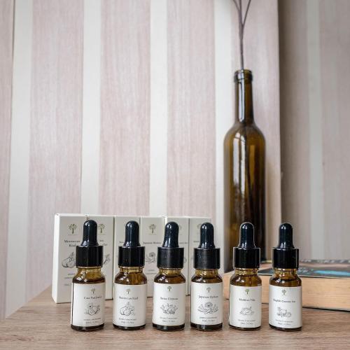 Essential Oils Top 6 Premium Hotel Blend for Oil Diffusers for Home Hotel Collection Diffuser Oil for Water Based Essential Oil Diffuser,Scent Diffuser,Aromatherapy diffuser, Home Essentials, Gift Set