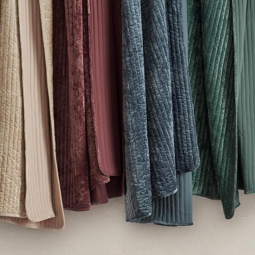 EVERGRACE Velvet Quilt Set King Size, Luxurious Soft Striped Channel Bedding Set, Lightweight Velvet Comforter for All Season, Oversized Bedspread Coverlet with 2 Matching Shams, Stormy Blue