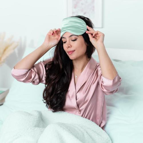 100% 22Momme Mulberry Silk Sleep Mask, Filled with Premium Mulberry Silk, Silk Eye mask for Sleeping Women, Sleep mask for Side Sleepers Perfect fit Adjustable Light Blocking Silk Sleep mask Gift