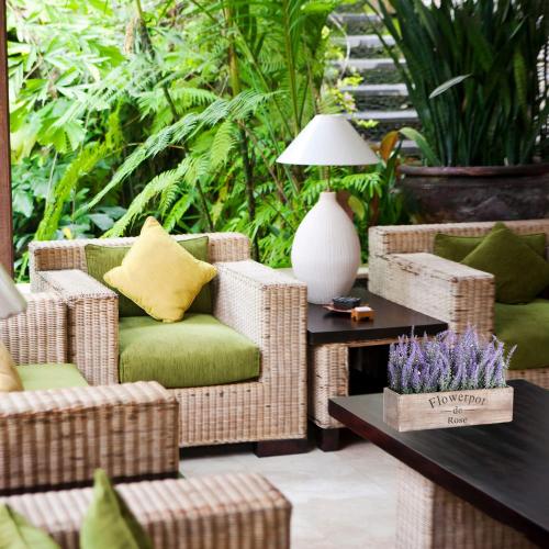 Velener Fake Lavender Plant with Decorative Tray Wooden Box 14- Spring Decorations for Home Office, Cottagecore Country Farmhouse Decor, Bathroom, Porch Decor, Purple Room, Faux Flower Indoor Garden