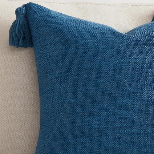 Meekio Set of 2 Deep Blue Pillow Covers 18x18 with Tassels, Linen Look Decorative Throw Cushion Covers for Sofa Couch, Farmhouse Boho Living Room Home Decor