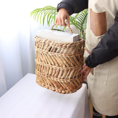 Wicker Hanging Basket Handmade Woven Hanging Storage Basket Natural Wicker Decorative Baskets for House Garden Wedding Wall Decorations,12*5*12