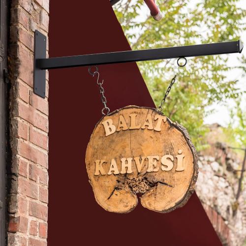 Stylish Clean Simple Design Hanging Sign Bracket Mounting Arms Sign Hanger for Home Office Classroom