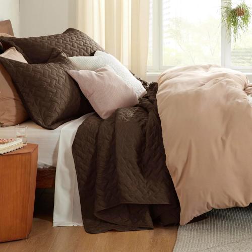 Bedsure Quilts King Size - Lightweight Bedspreads King Size with Basket Weave Pattern, Soft Quilt Bedding, Brown Comforter Coverlet for All Seasons (106 x 96)
