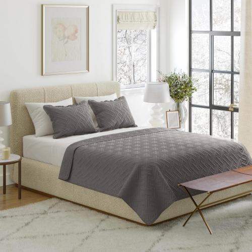 Queen Quilt BeddingQueen Bedspread and 2 Pillow Shams with Embossed Diamond Pattern - Lightweight Bed Set for All Seasons - Soft Microfiber Coverlet (Gray)