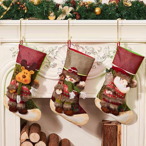 Christmas Stocking Holders for Mantle, Upgrade Non-Slip Christmas Safety Stocking Holder Mantle Hooks Hanger Grip for Party Decoration(Gold-4P)