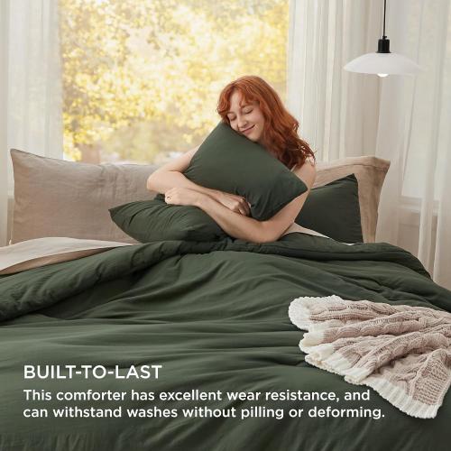 Bedsure Queen Comforter Set, Dark Green Soft Prewashed Bedding for All Seasons, 3 Pieces GentleSoft™ Bed Set, 1 Lightweight Comforter (90x90) and 2 Pillowcases (20x26)