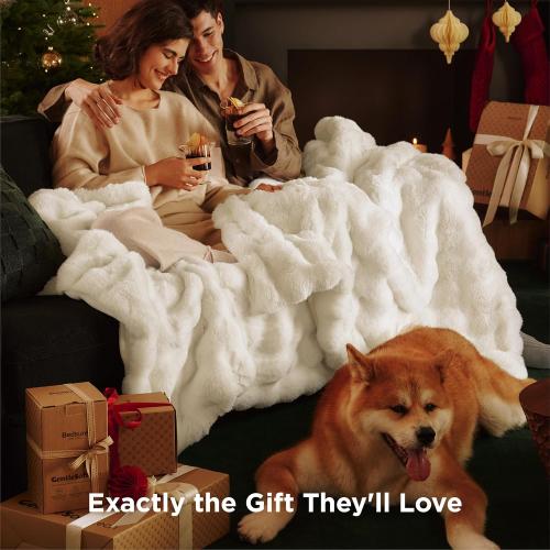 Bedsure GentleSoft Fluffy Faux Fur Throw Blanket for Couch, Soft Fuzzy Fleece Blankets & Throws, Cream Bed Decor Cozy Gifts for Women Teen Girls, Minky Thick Warm Plush Gifts for Birthday, Anniversary