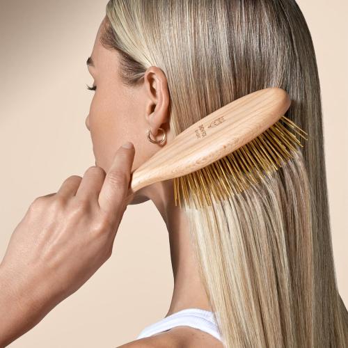 Snow Fox Skincare Gua Sha Hair Brush - Wooden Edition. Scalp Massage Comb with Gold-Plated Metal Bristles for Healthy Follicles. Soothing Gua Sha Acupressure Tool for All Hair Types