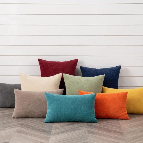 GAWAMAY Decorative Square Throw Pillow Covers 18x18 Inch Set of 4, Super Soft Chenille Pillows Cover Fall Pillowcase for Living Room Bedroom Sofa Couch Cushion Cover Burgundy Red 45x45cm