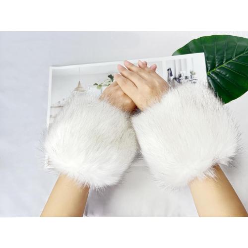 sy soul young Women's Faux Fur Wrist Cuffs Winter Fox Furry Wristbands Fluffy Fur Cuff Bracelet Arm Warmer Accessories