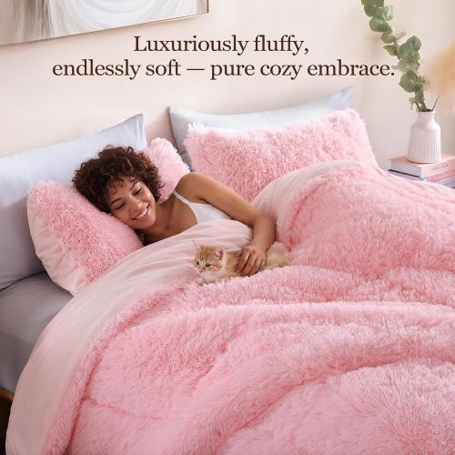 Smoofy Fluffy Full Size Comforter Set, Faux Fur Pink Comforter Set, Luxury Fuzzy Bedding Set, Soft Shaggy Full Bed Set for All Season, 3 Pieces - 1 Comforter & 2 Pillowcases
