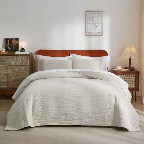 ‼️COLORS MAY VARY‼️Velvet Quilt Queen Comforter Set, Lightweight Soft Quilts Queen Size, Bedspread Coverlet with 2 Matching Pillow Shams, Velvet Comforter Bedding Set for All Season (Off-White, Wave)