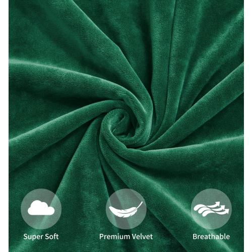 Pack of 2 Christmas Green Pillow Covers 18x18 Inch Decorative Throw Pillow Cover, Velvet Emerald Pillowcases for Couch Sofa Bed, Home Boho Decor, Modern Soft Cushion Covers