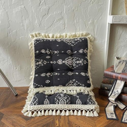Set of 2 Floral Printed Chair Pads with Tassels Cotton Linen Square Chair Cushions Seat Cushion for Living Room Kitchen and Officewooden Chair (Black)