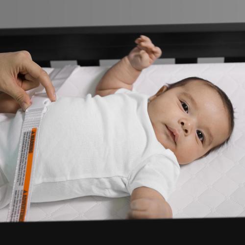 REGAlOSummer by Ingenuity Contoured Changing Pad – Includes Waterproof Changing Liner and Safety Fastening Strap with Quick-Release Buckle