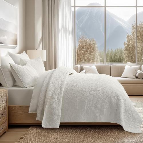 EVERGRACE 100% Cotton Paisley Quilt Set, Oversized King 3 Piece Set – Prewashed Lightweight Bedspread with 2 Shams, Soft & Breathable Matelasse Coverlet for All-Season Comfort, Bright White