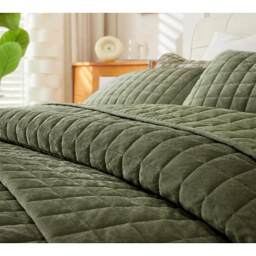Luxurious Velvet Quilt King Size Set 98 x106 Ultra Soft Bedding Set Quilted Bedspread Coverlet with 2 Matching Pillow Shams for All Seasons,Army Green